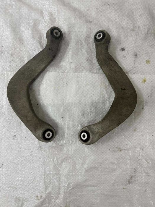 Ричаги задни задньої балки левий правий  а4 б8 Audi Q5 Ауди Кью 09-17