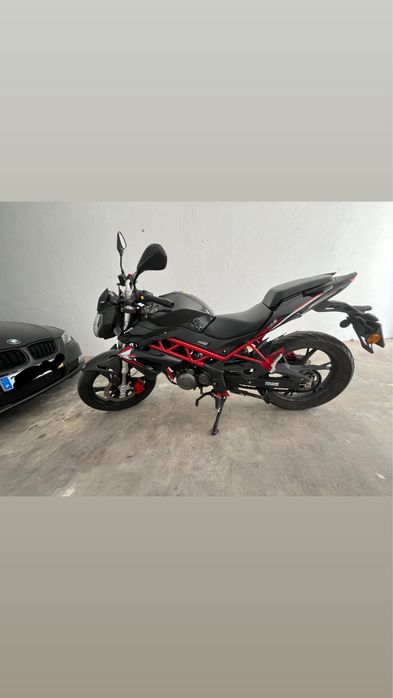 Benelli BN 125 em otimo estado