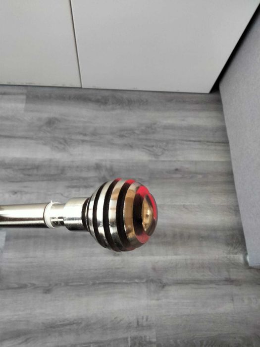 Varão para cortinados com terminais