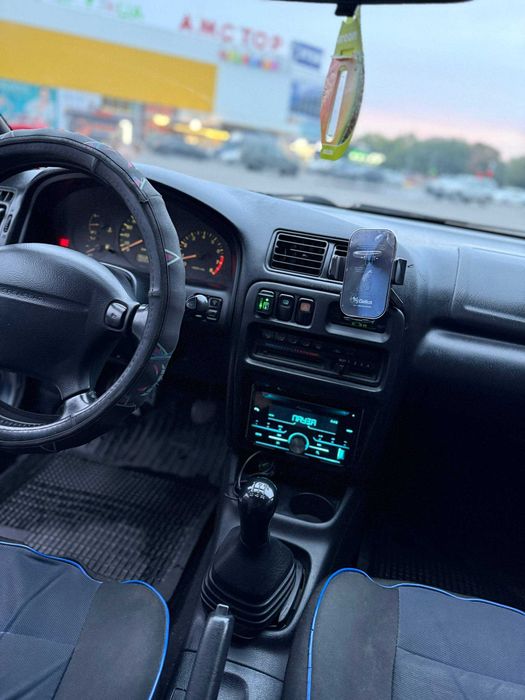 Mazda 323F BA 1998
