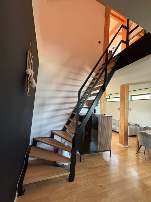 Schody wewnętrzne do domu metalowe młynarskie zabiegowe używane 294cm