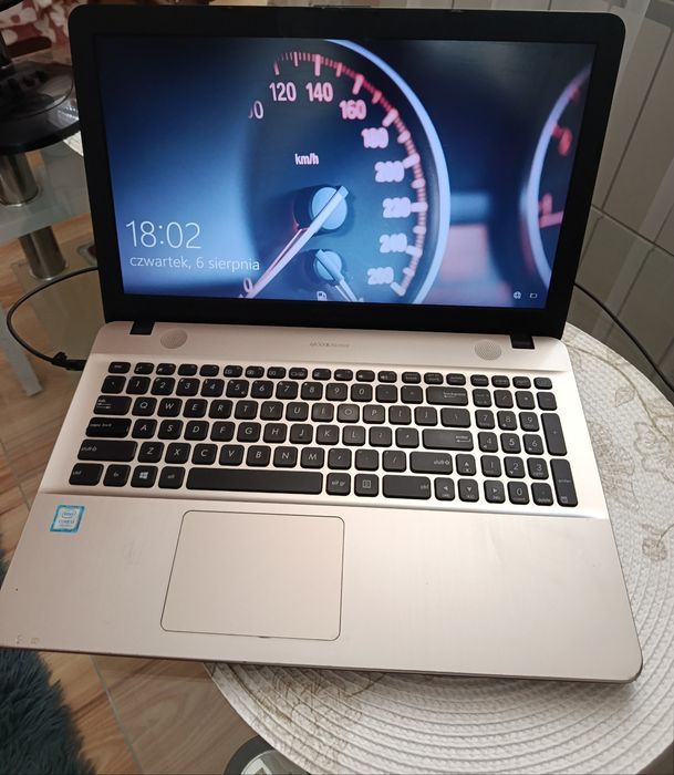 Hit czarno srebrny Laptop Asus