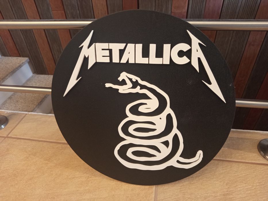 Decoração METALLICA em relevo