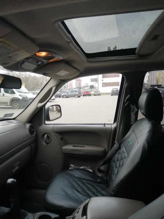 Jeep Cherokee 2.4 benzyna + gaz 4x4, 2004r. klimatyzacja
