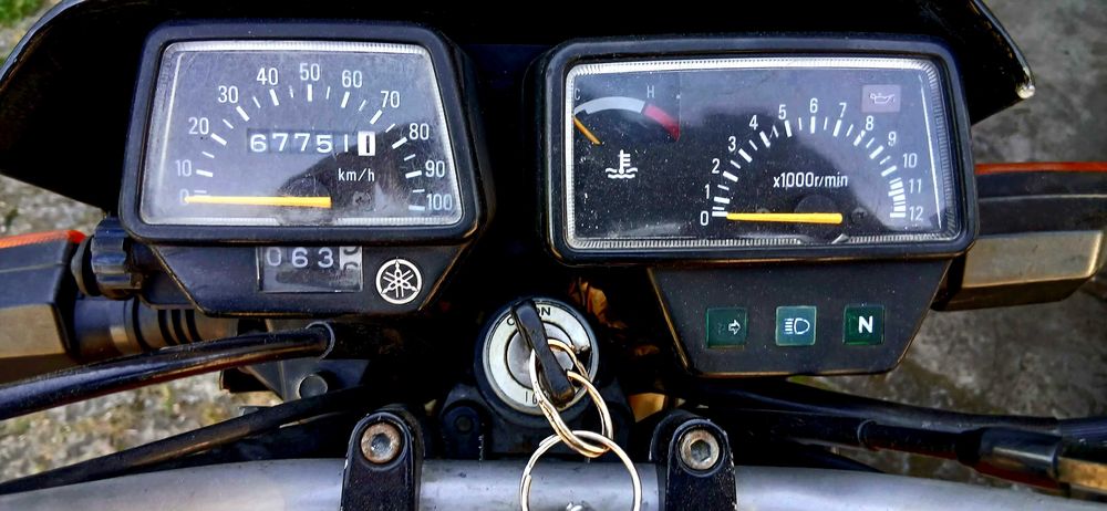 Vendo Yamaha Dt50Lcde. Toda original como nova