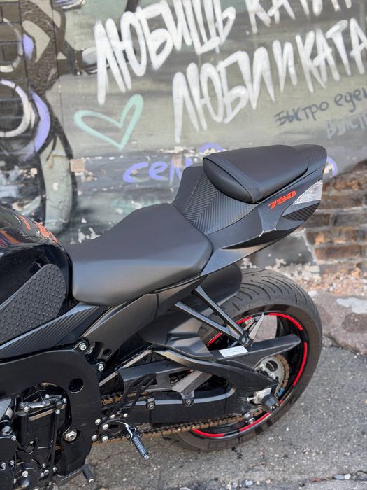 Мотоцикл Suzuki GSX-R750 2018 рік