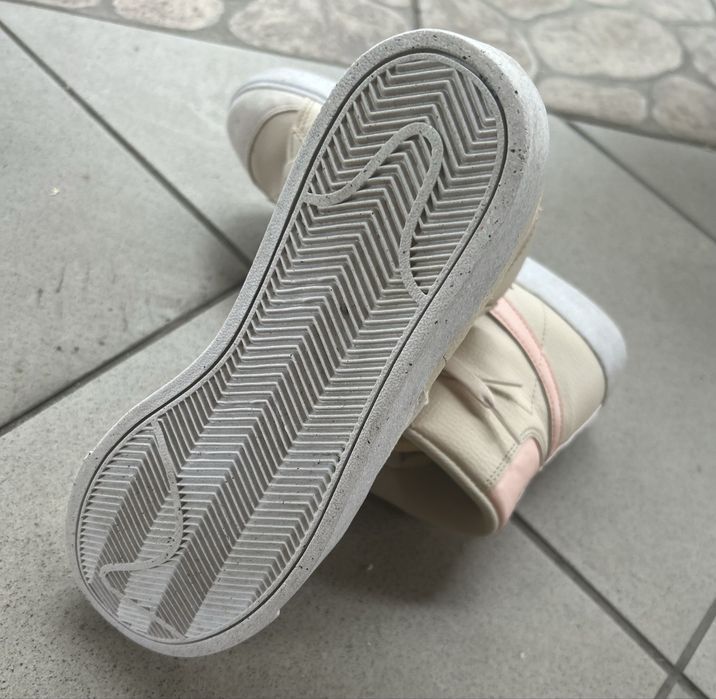 Skórzane sneakersy damskie Nike Blazer Mid 77