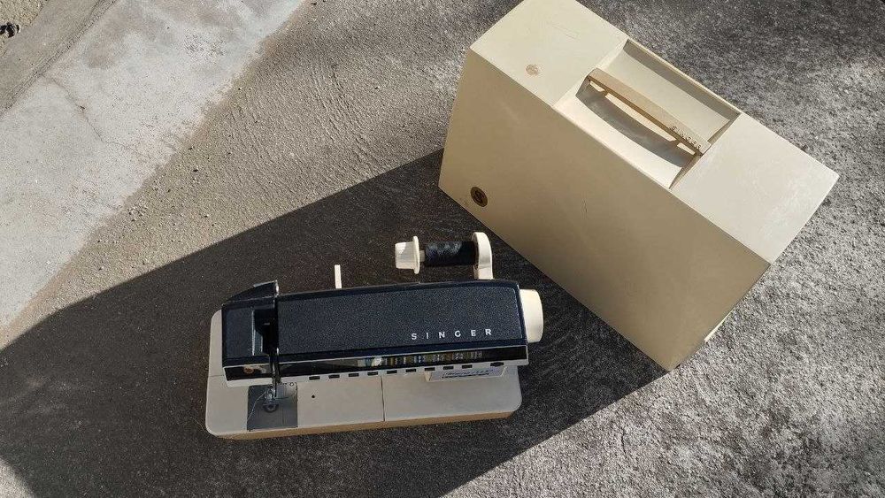 Máquina de Costura Singer Athena 2000 Electronic – Completa e Funcional