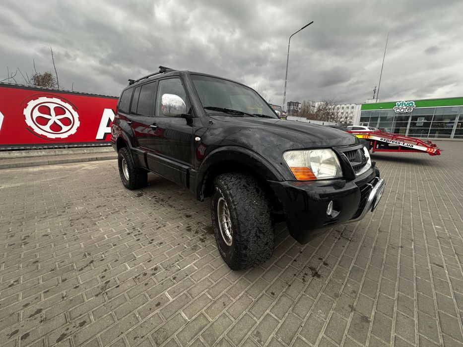 Mitsubishi Pajero Wagon 3.0 бензин Автомат