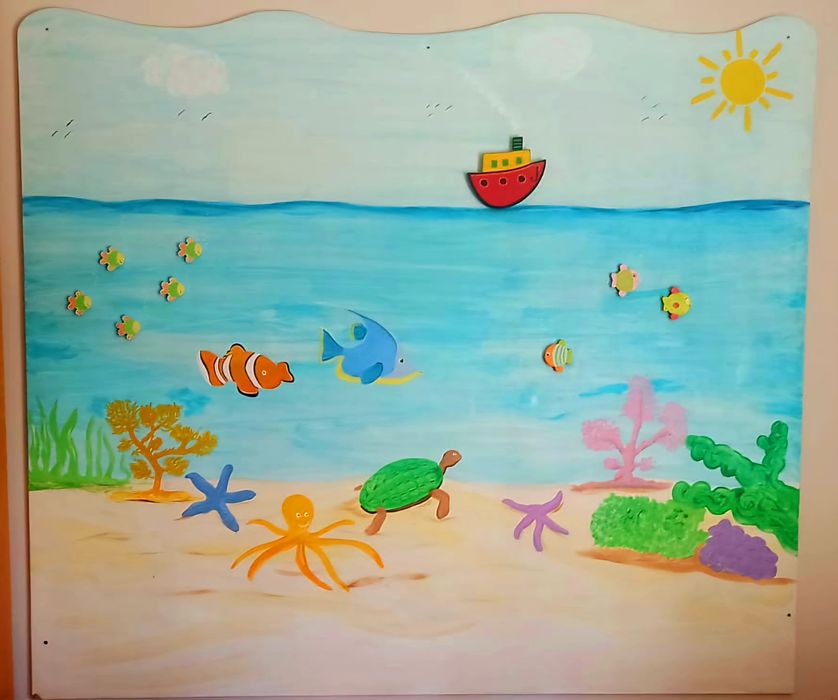 Cama individual,  com gavetas para arrumação