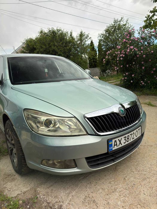 Skoda Octavia 2012 VIN TMBCK41Z8CB158025 фото оголошення 2 з 19