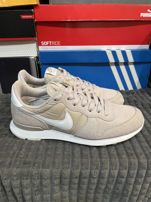 Жіночі кросівки Nike Internationalist 40(25,5см) оригінал