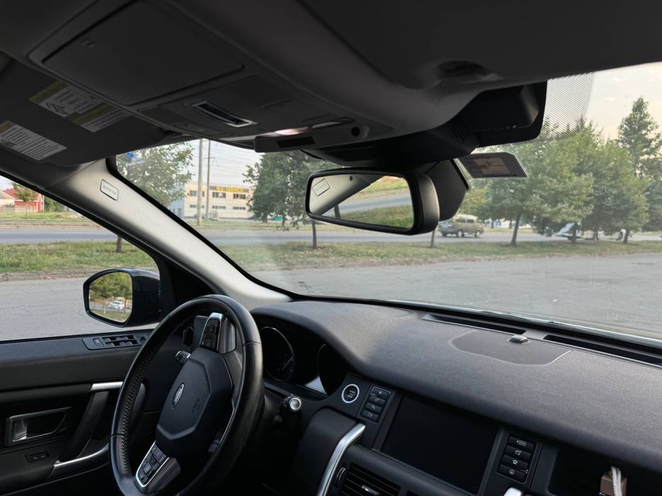 Ленд ровер дискавери спорт