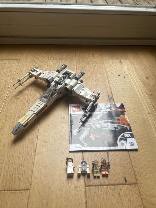Zestaw lego 75301 xwing