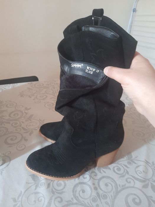 Sprzedam  buty kowbojki