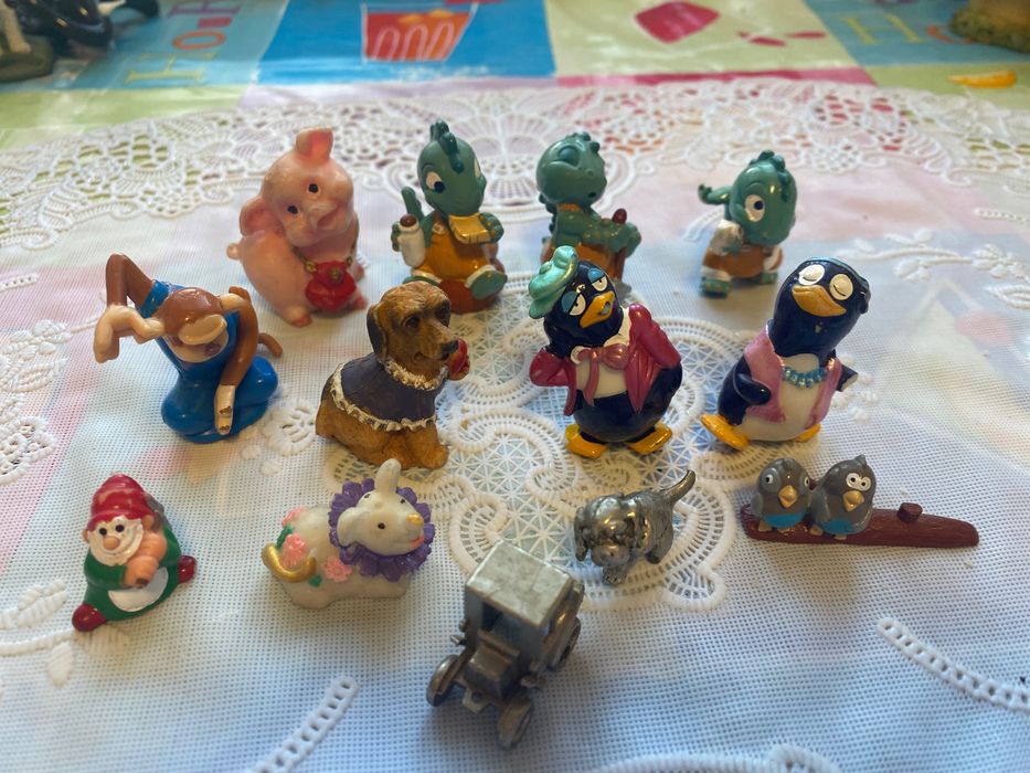 Фігурки кіндер - різні
