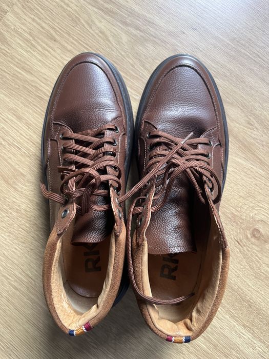 Brązowe buty męskie w sportowym stylu