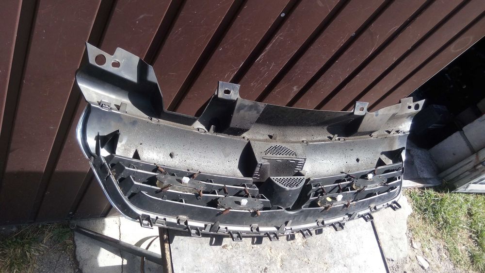 Opel Zafira B Grill Atrapa chłodnicy zderzaka przód