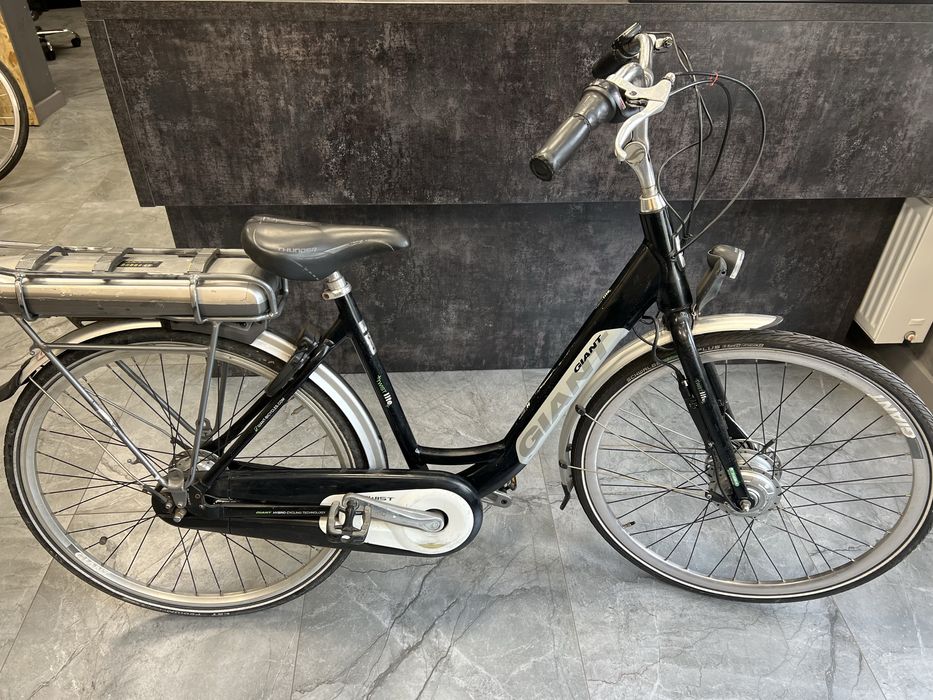 Rower elektryczny GIANT TWIST LITE 36v NEXUS 7 bateria do naprawy