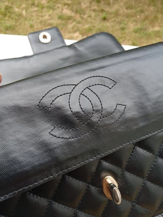 Chanel vintage chain shoulder bag