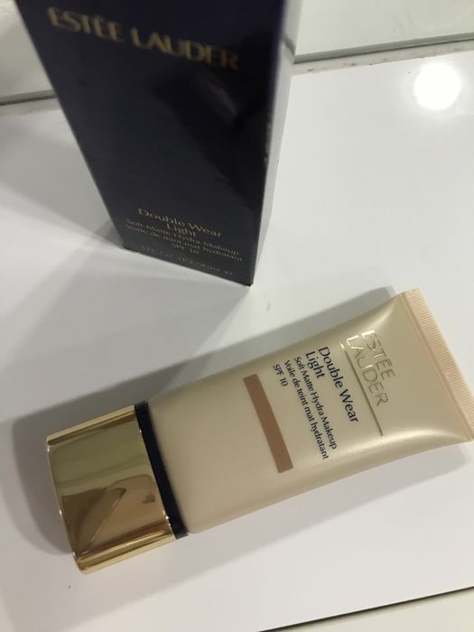 Podklad Estee Lauder