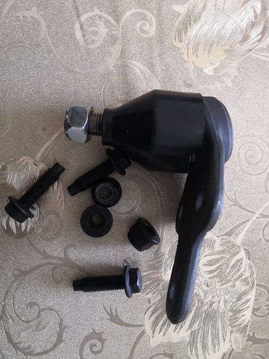 Шарова опора 2 шт,передня вісь Ford Focus FORTUNE LINE FZ3375