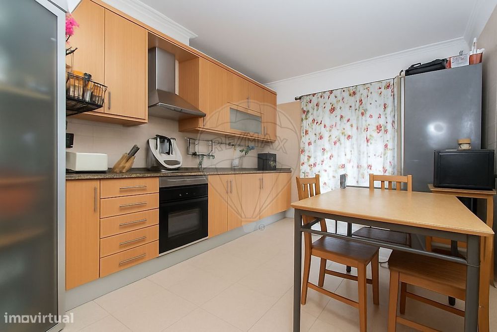 Apartamento T2 para venda — Vialonga, Lisboa