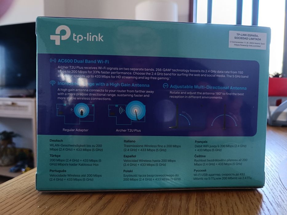 TP-LINK AC600 packaged in original box.64297533341057123