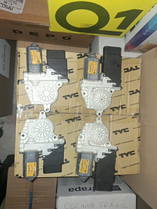 Elevadores vidros e fechaduras VW Golf 4/Bora