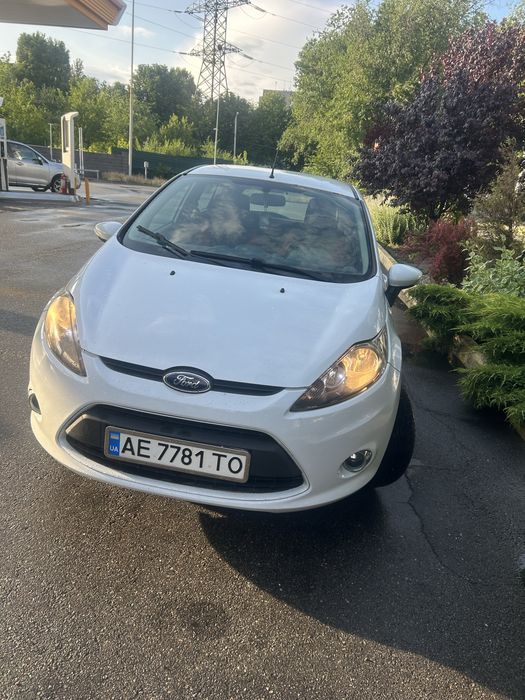 Продам авто Ford Fiesta
