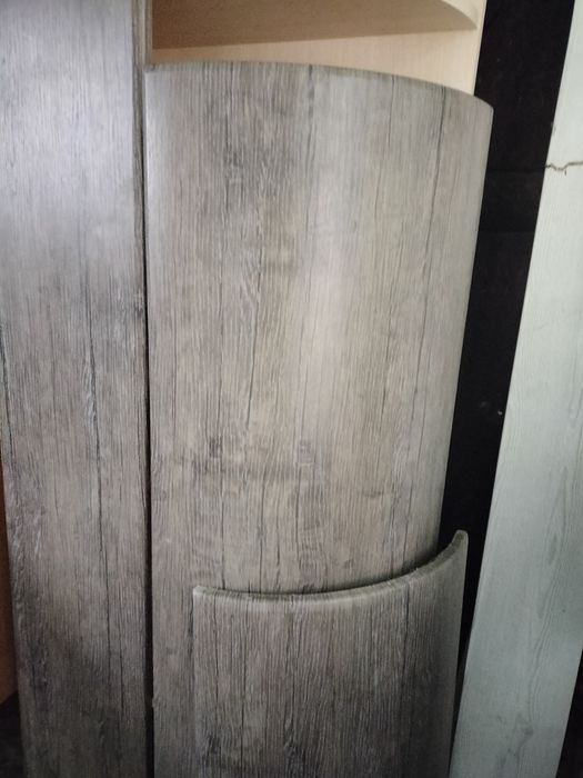 Продам кухонний кутовий шкаф.