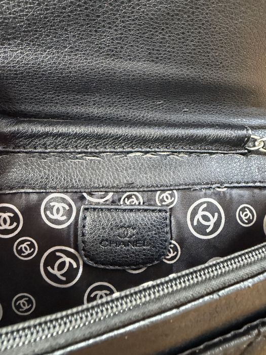 Torebka kopertowka Chanel uszkodzona