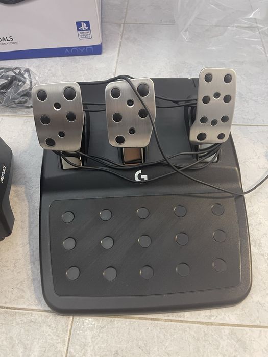 Volante G923 Trueforce para PS4/PS5/PC