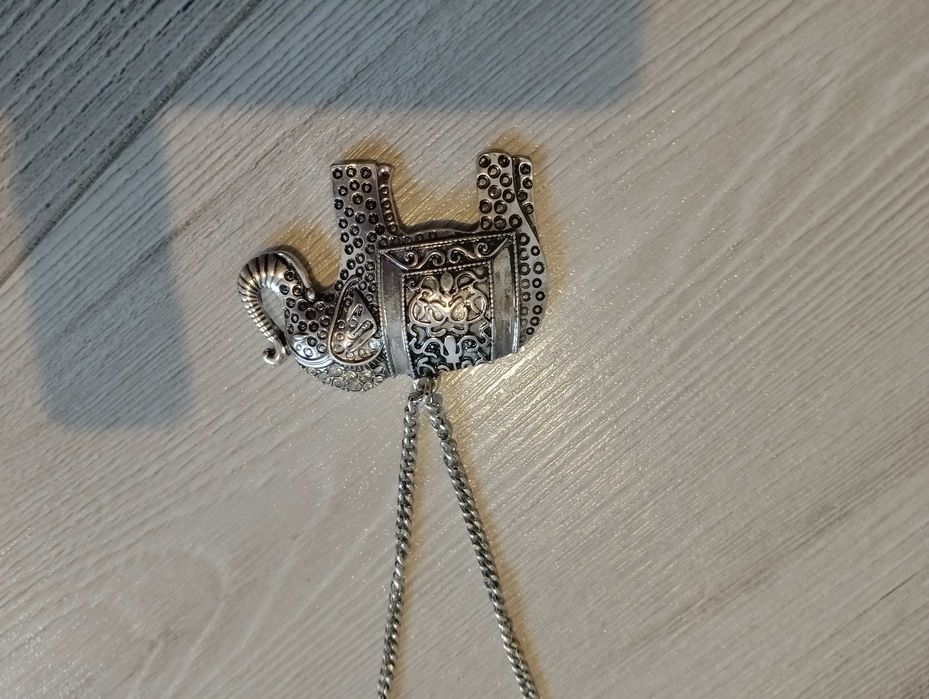 Naszyjnik / wisiorek nowy