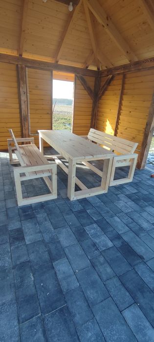 Meble ogrodowe , ławki , stoly