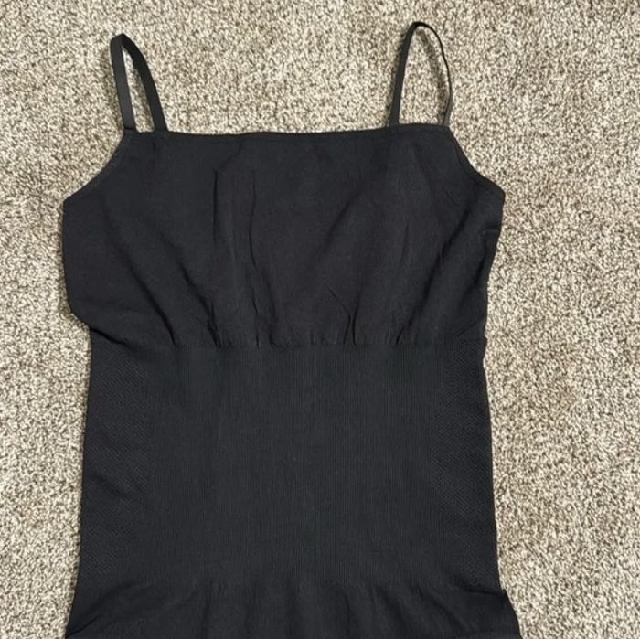 боді з ефектом утяжки