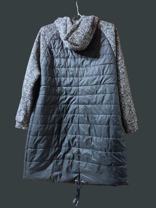 Легкое черное  стеганое пальто куртка