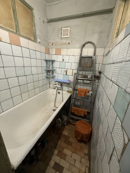 Є-відновлення Продам 3 комнатную в кирпичном доме (Sher)