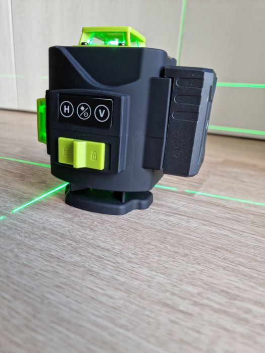 Nível laser 16 linhas com acessórios e caixa rígida