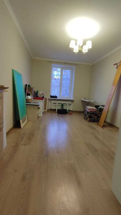 Продається простора квартира на пр.Шевченка