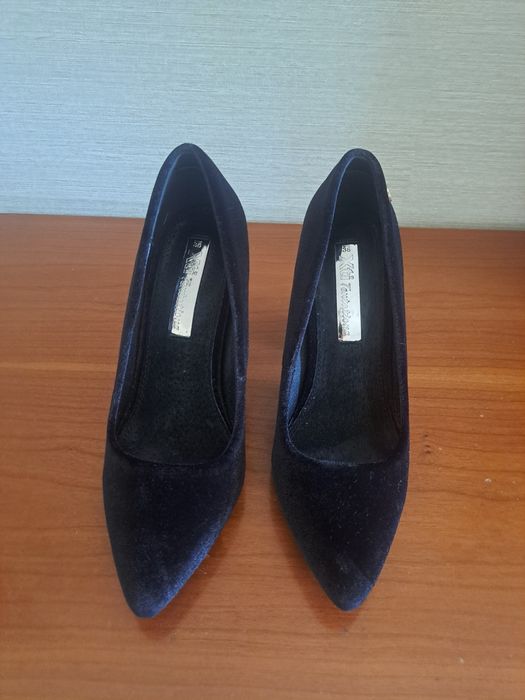 Sapato de veludo
