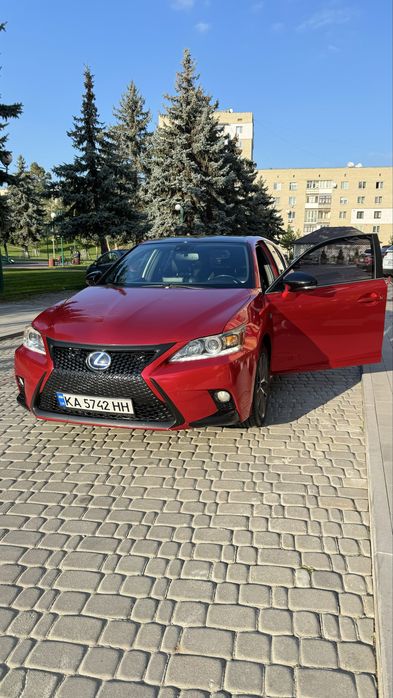 Продам Lexus CT 200h гібрид 2015
