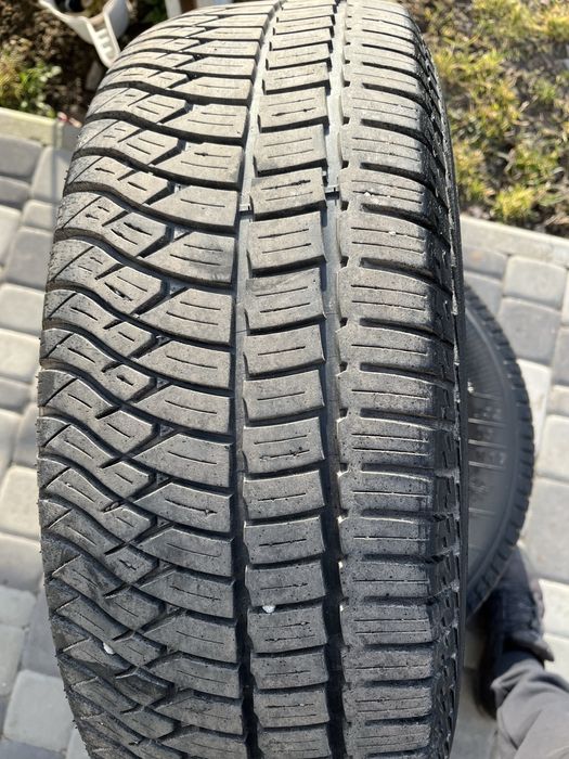 Резина 235/65/17