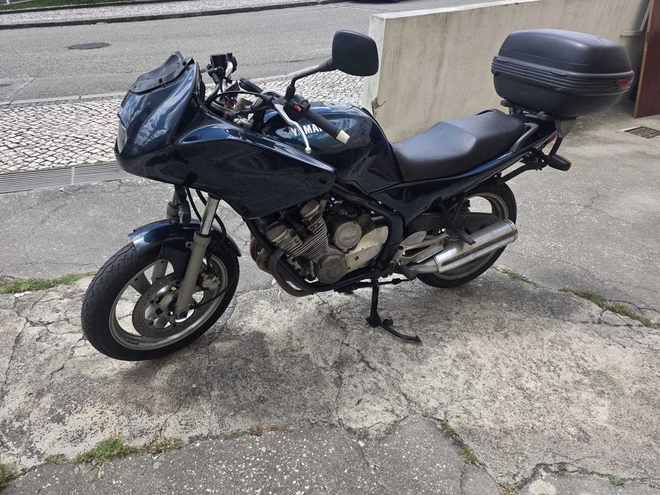vende-se Yamaha XJ 600 S