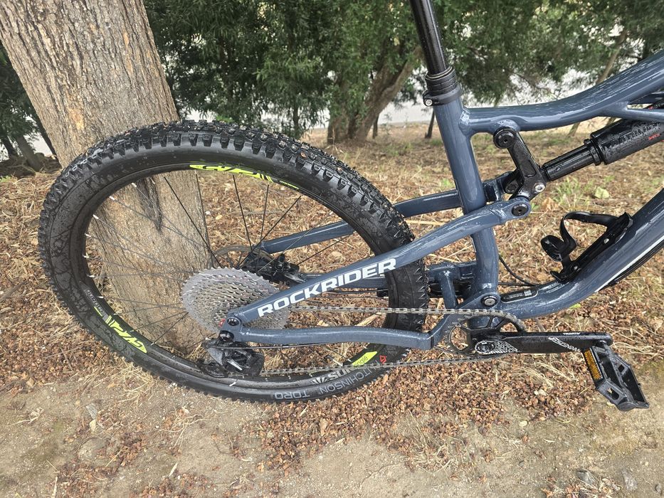 Btt 27.5 m semi nova 12x1v com rock shox