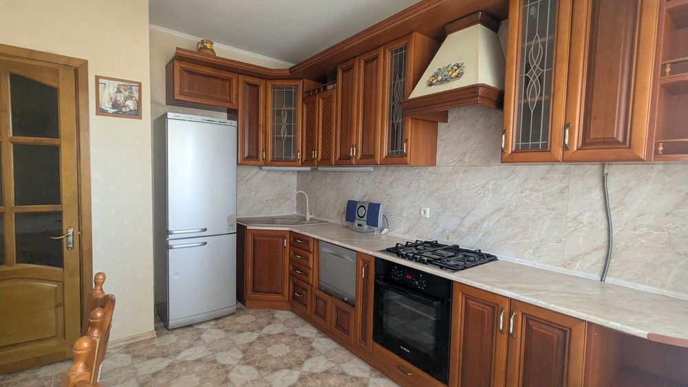 смт.Чабани Машинобудівників вул.2-В/ ПРОДАЖ  1-к  квартири, 49кв.м./ст.метро Теремки-7хв. /єВідновлення, Сертифікат, Житл.ваучер...