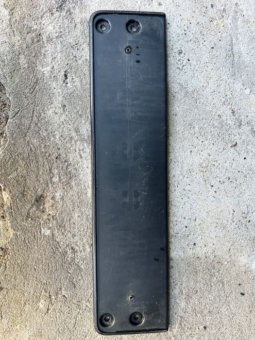 VW Passat B8 lift podkładka pod tablicę rejestracyjną oryginał 3G0807287L 3G0.807.287.L