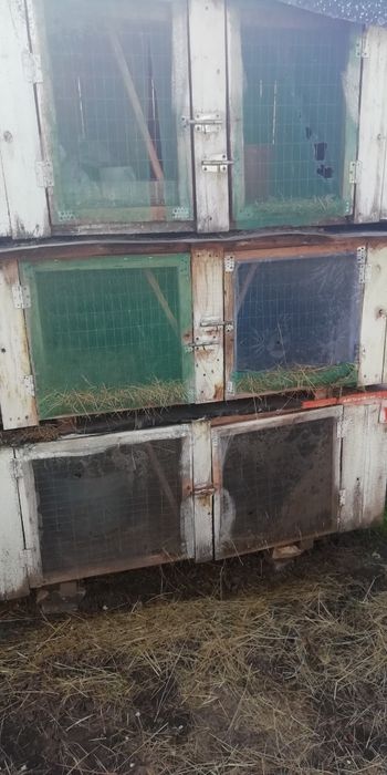 Продам клетки для кроликов  двойная