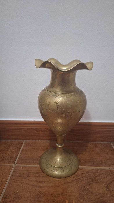 jarro decorativo latão maciço