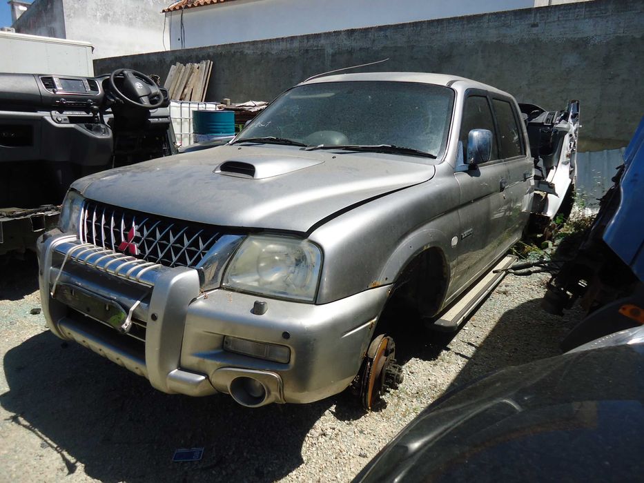 Mitsubishi L 200 cab. dupla (4D56T) de 2003 só ás peças